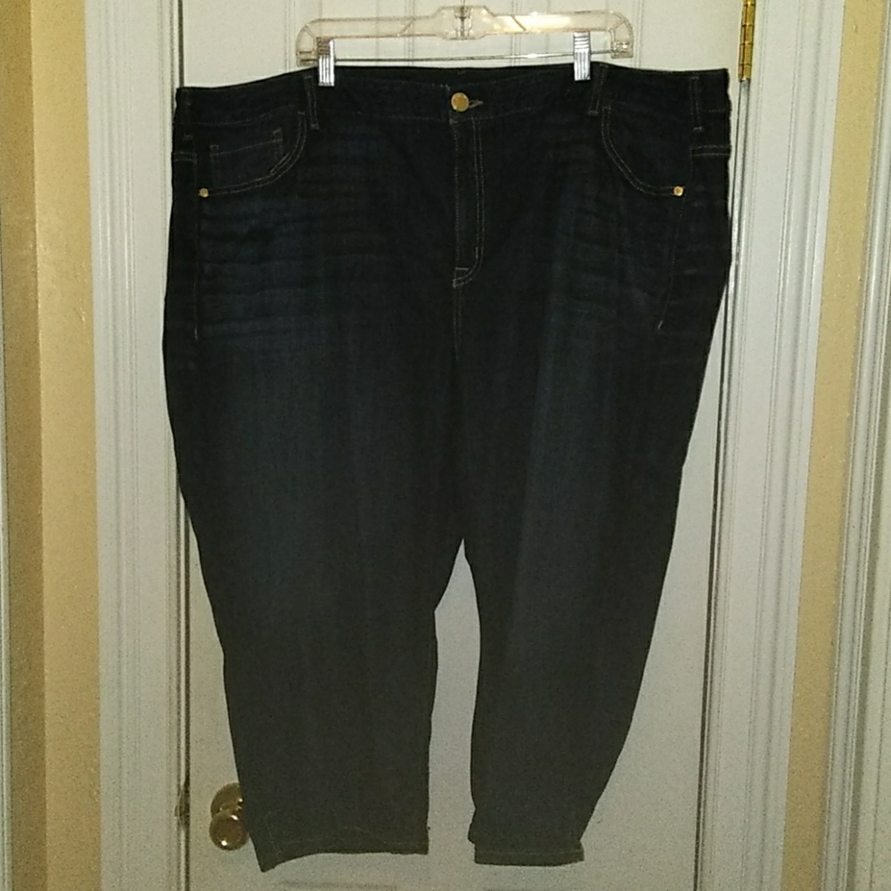 NWT Dark Denim capri pants